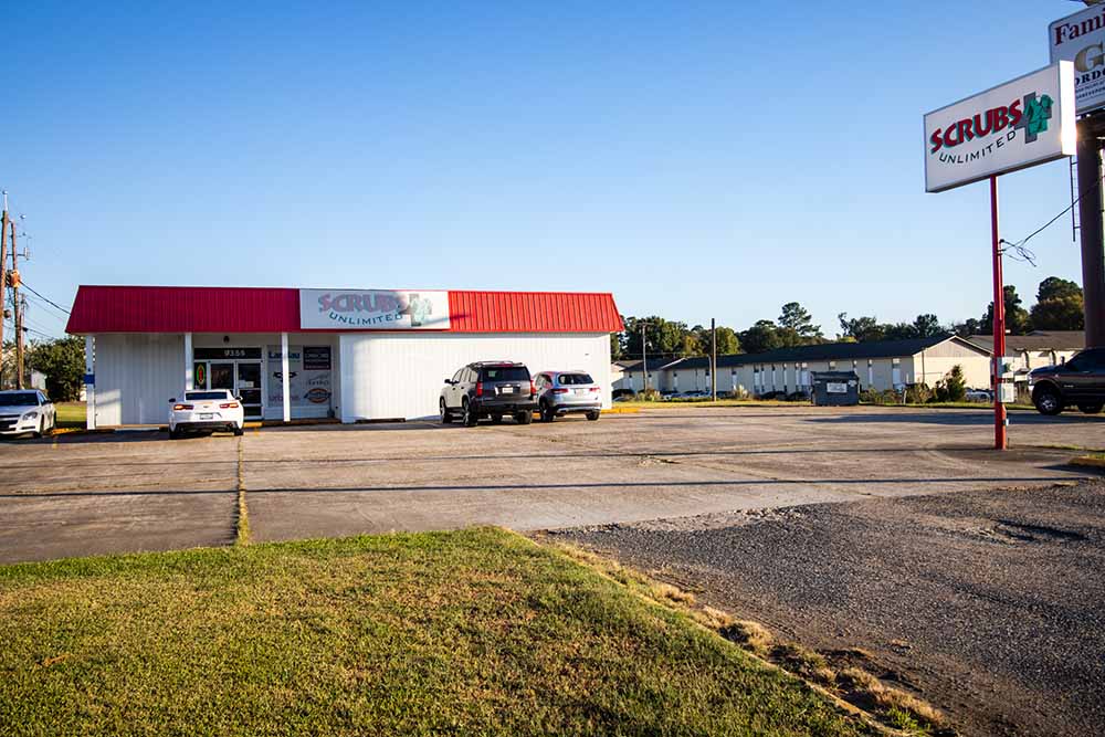 ScrubsUnlimited_MansfieldDr_Front